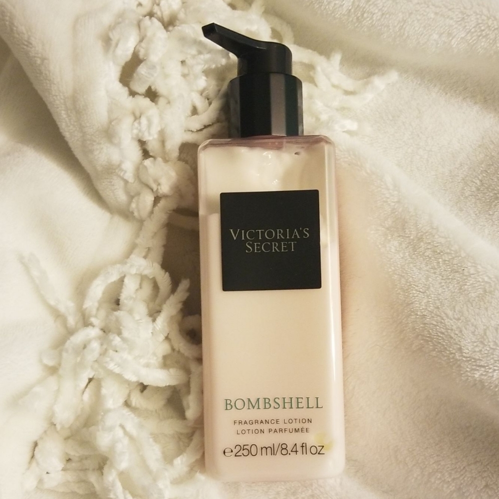 VS Bombshell Lotion